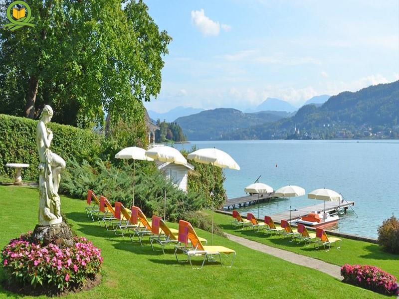 نمایی زیبا از دریاچه ورتر زه (wörthersee) در جنوب اتریش