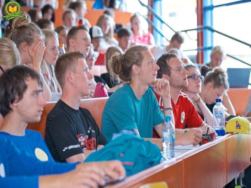 دانشگاه های تربیت بدنی و ورزش اتریش